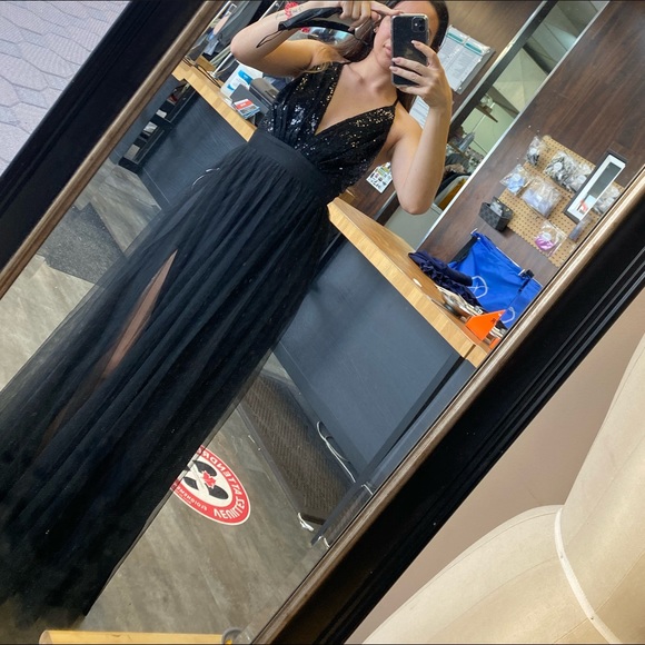 Never worn sequence and mesh dress, split front - Picture 2 of 4